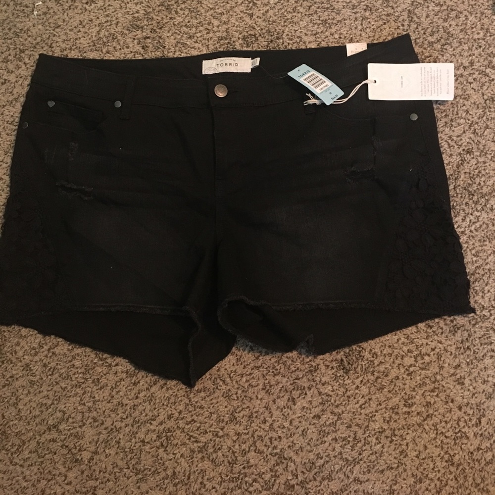 Torrid black shorts-NEVER WORN