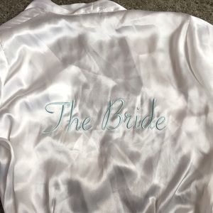 White Bride Robe 👰🏻