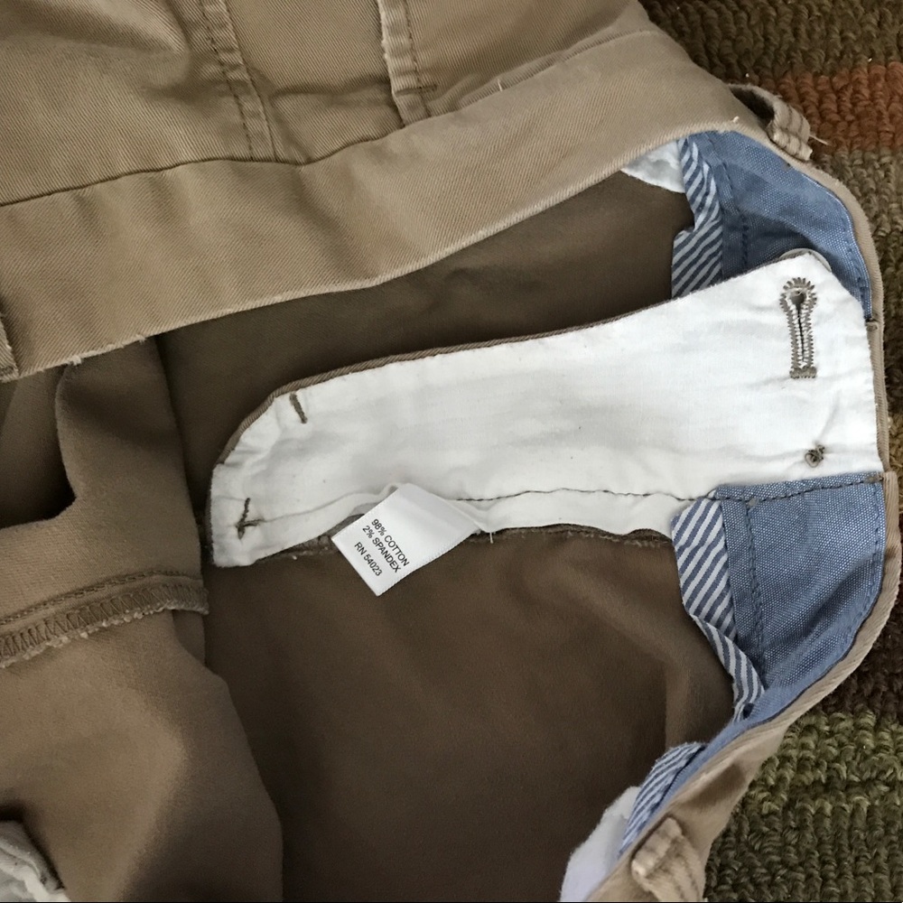 X SOLD X Soft taupe roll up boyfriend shorts, GUC! - Picture 4 of 8