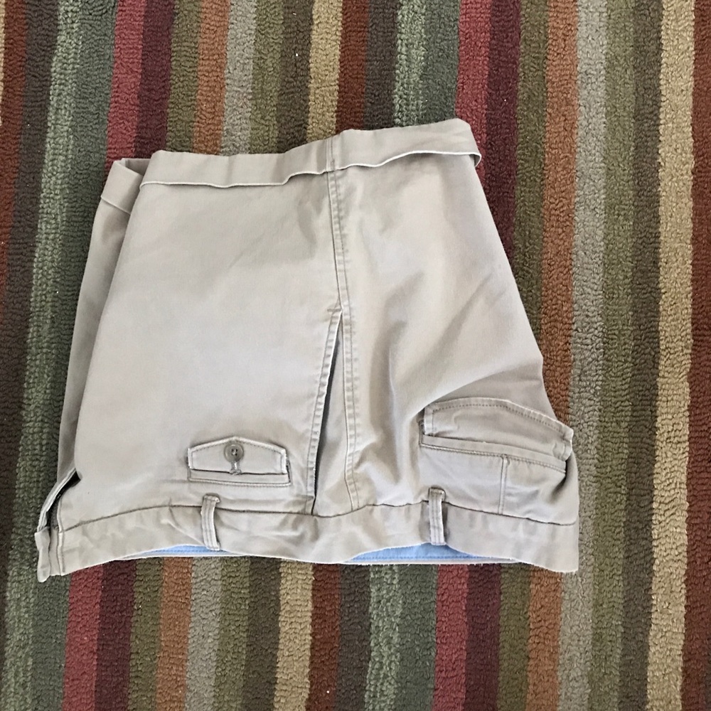 X SOLD X Soft taupe roll up boyfriend shorts, GUC! - Picture 6 of 8