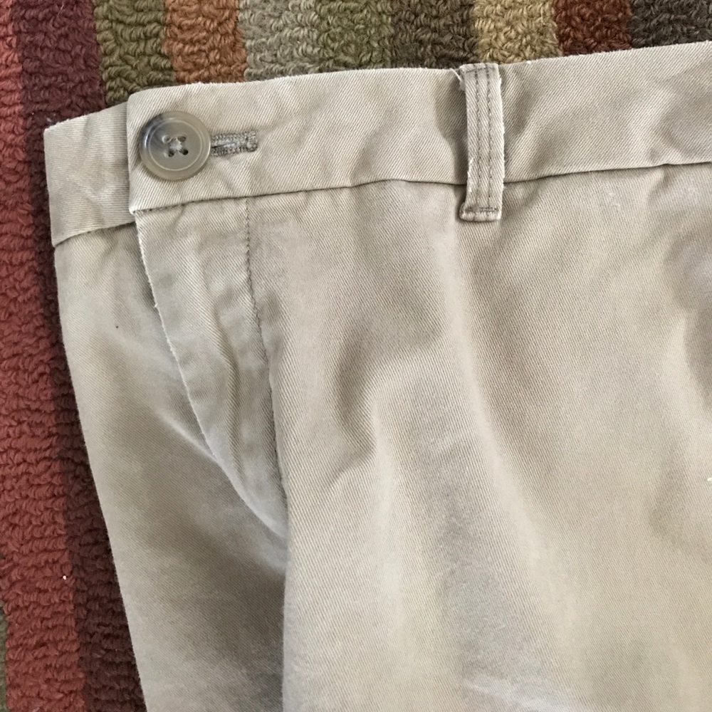 X SOLD X Soft taupe roll up boyfriend shorts, GUC! - Picture 8 of 8