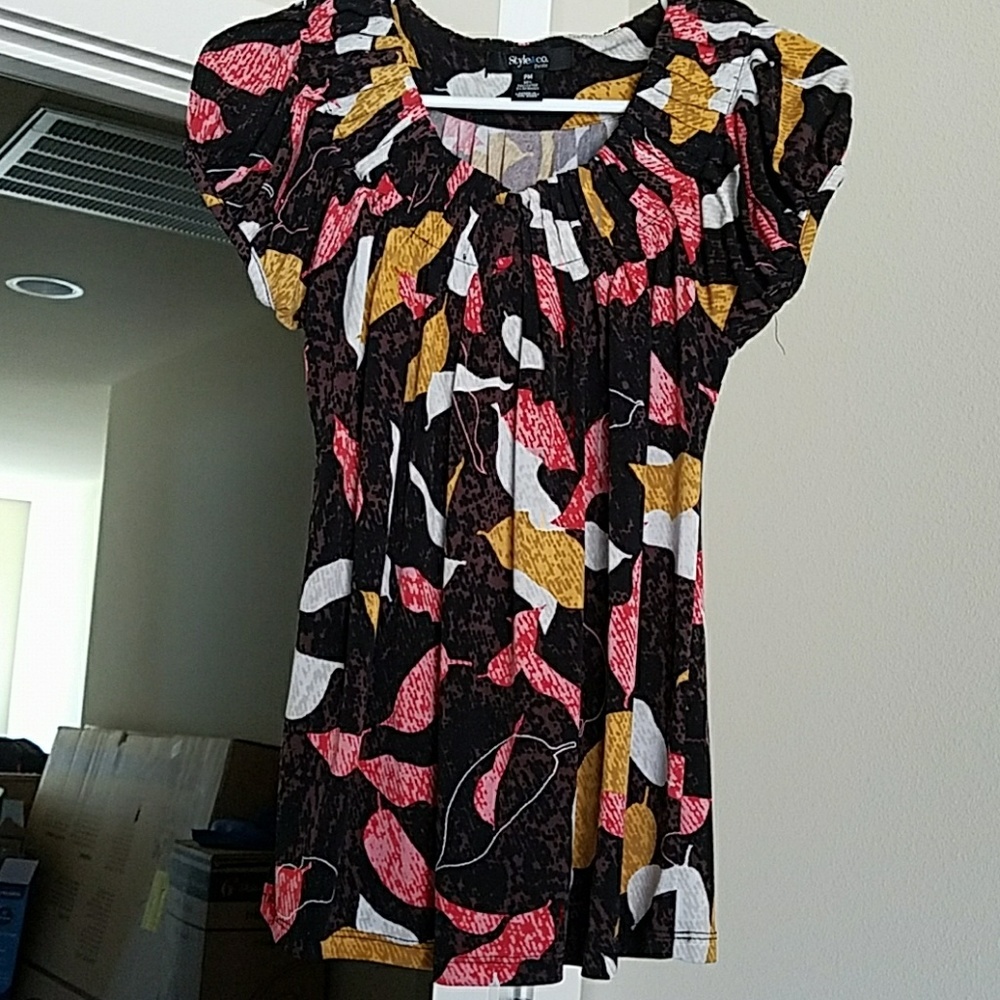 Professional style top -  brown leaf pattern