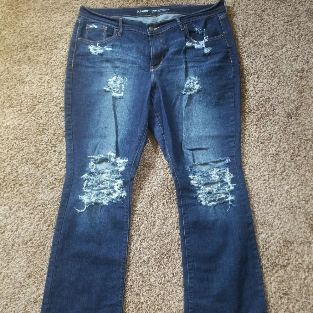 💲SALE🛍💲Old Navy Distressed Bootcut Jeans