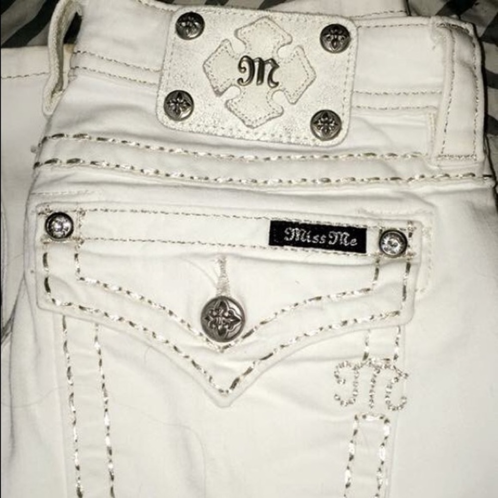 White miss me jeans
