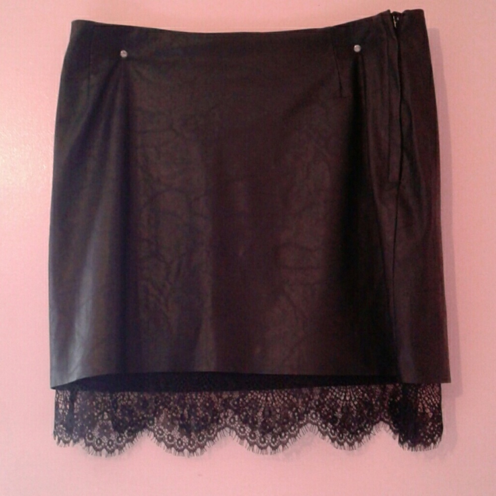 Black skirt