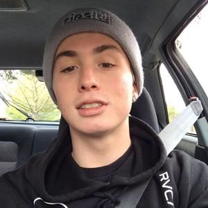 Meet your Posher, Cody