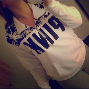 🌸🌺VICTORIA'S SECRET 🌴 PALM TREE PRINT⚪️ 1/2 ZIP