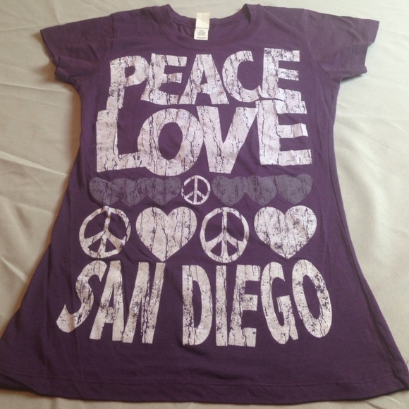 PEACE LOVE SAN DIEGO TOP TEE EXCELLENT CONDITION - Picture 1 of 4