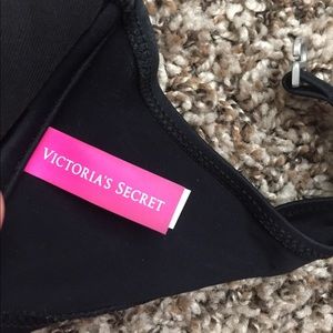 Black medium bandeau bikini top