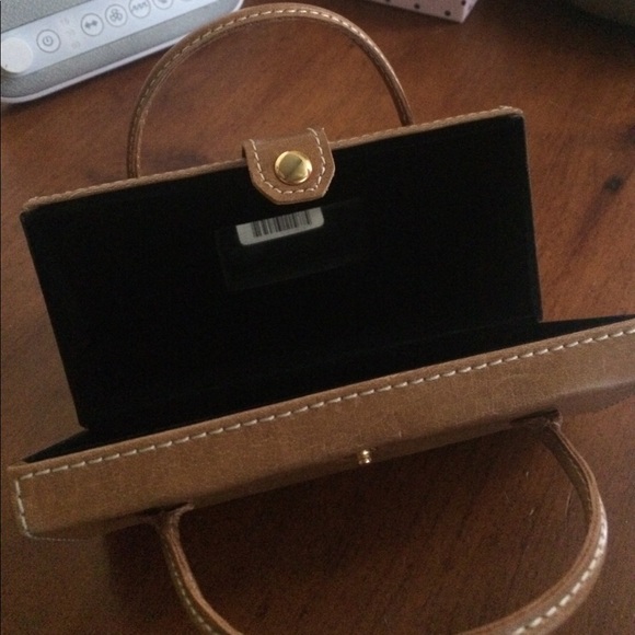 BNWT glasses case - Picture 2 of 2