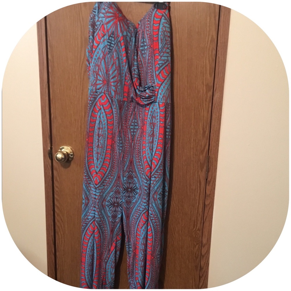 Gorgeous strapless pantsuit! Teal and red.