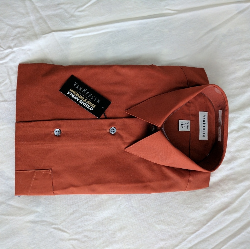 Men's collared dress shirt