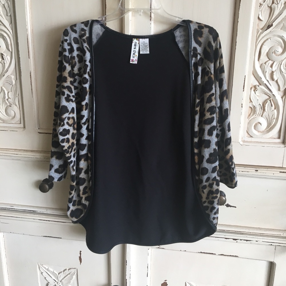 Sweater - Faux Leather Back - 3/4 Sleeves