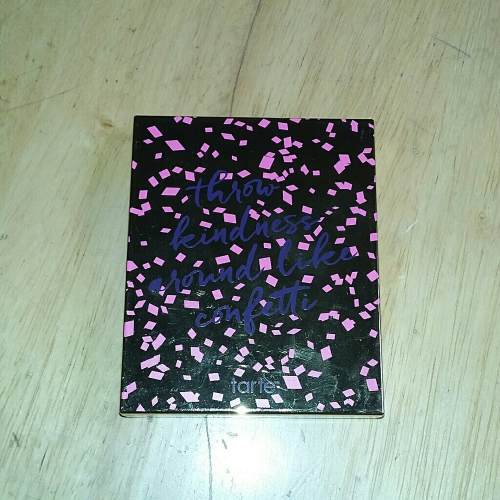 Tarte Young Wild and Free Amazonian clay palette