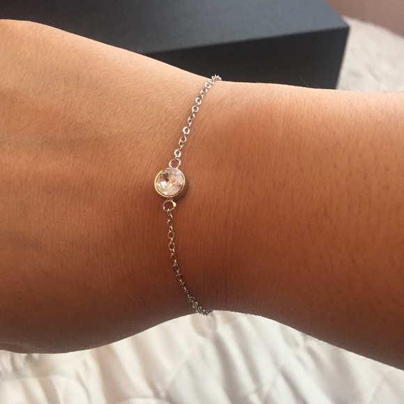 18K White Gold Plated Swarovski Crystal Bracelet - Picture 4 of 4