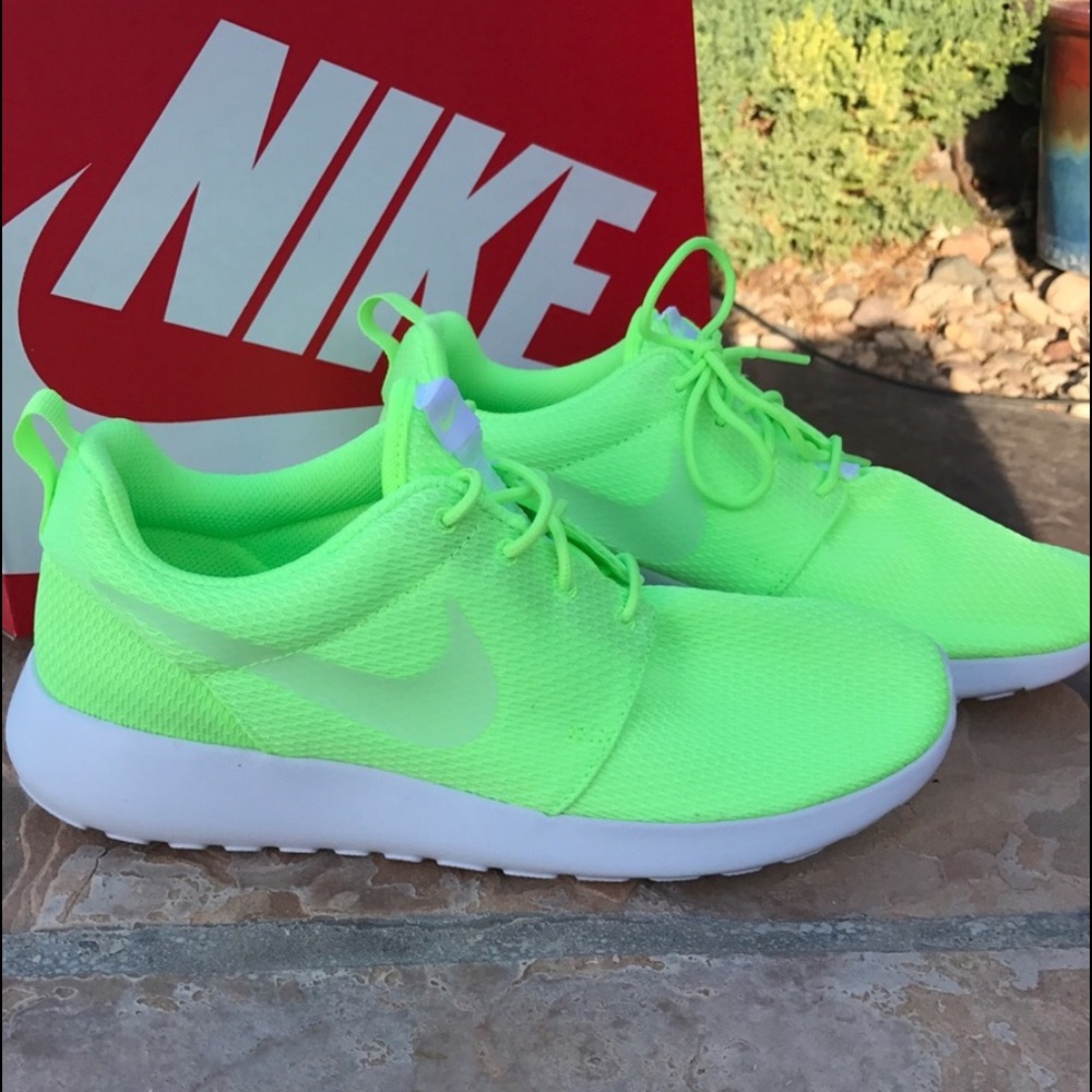 Nike Roshe Neon Yellow