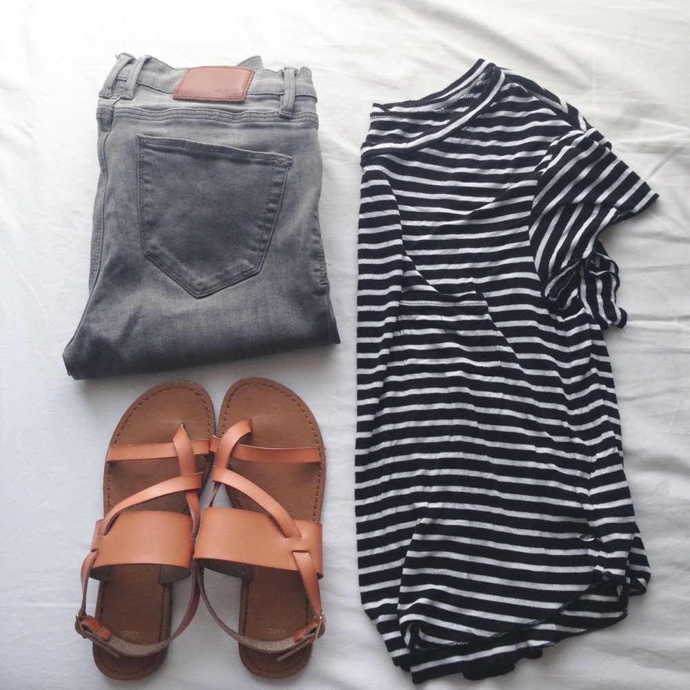 Madewell Gray Mid-rise Skinny Skinny Ankle Jean♡