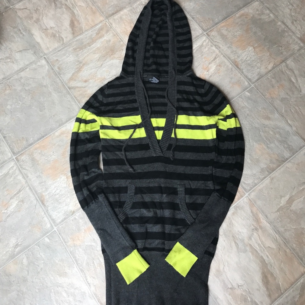 Rue 21 Long Sleeve Shirt w/ Pockets