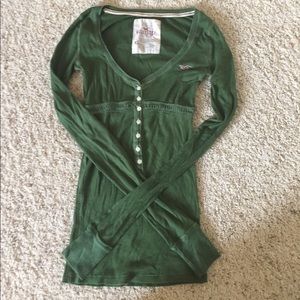 Hollister green v neck shirt