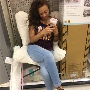 Meet your Posher, Amani