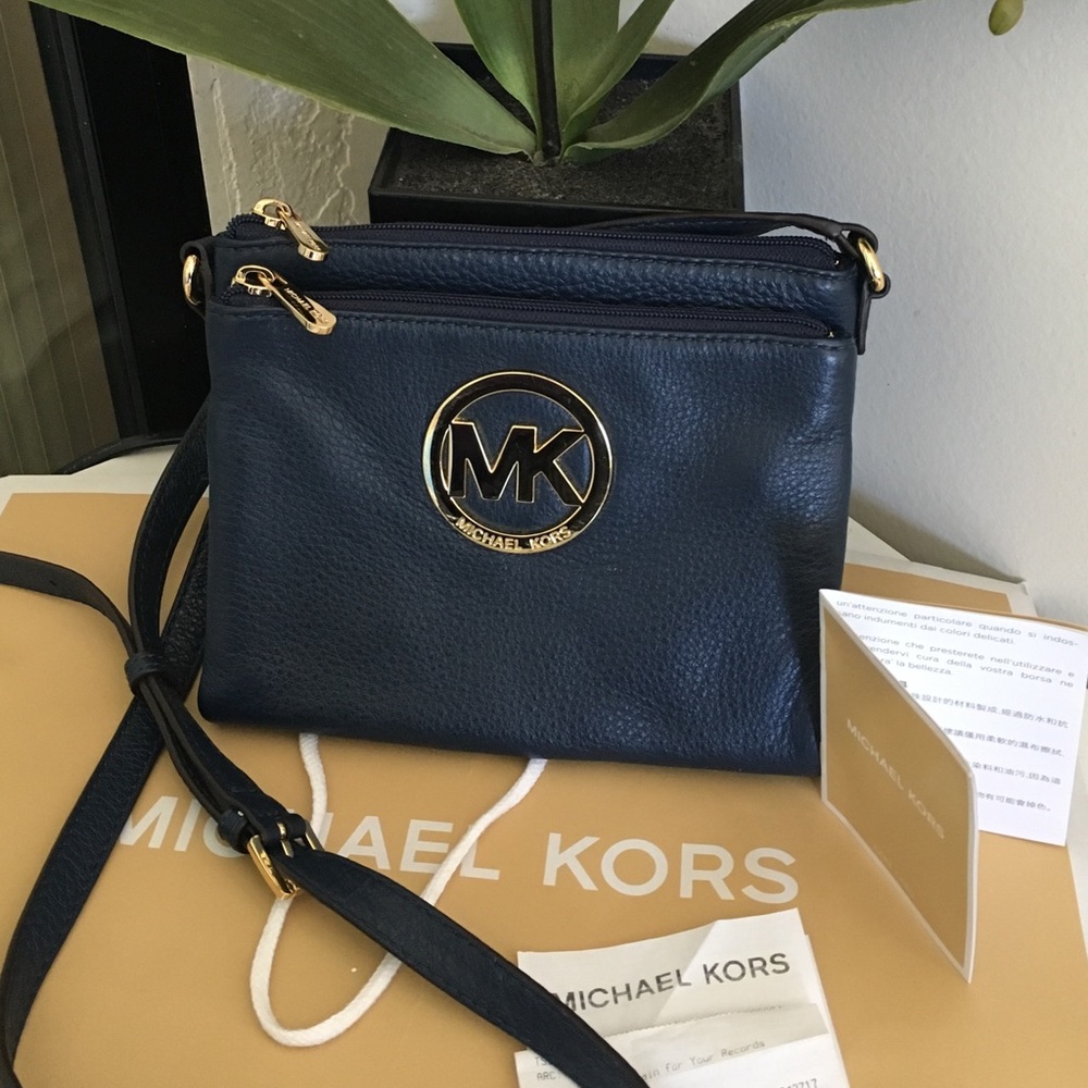 💥💯Authentic New Michale Kors cross bag