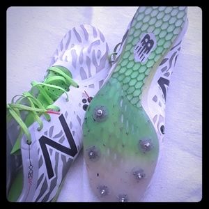 Track shoes