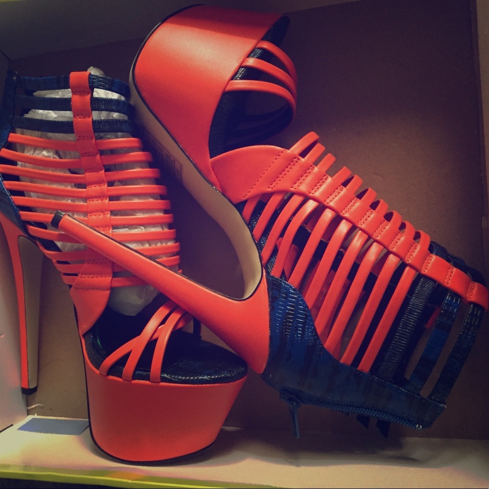 Paper fox heels