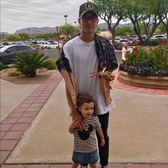 Meet your Posher, Ian - Picture 1 of 1