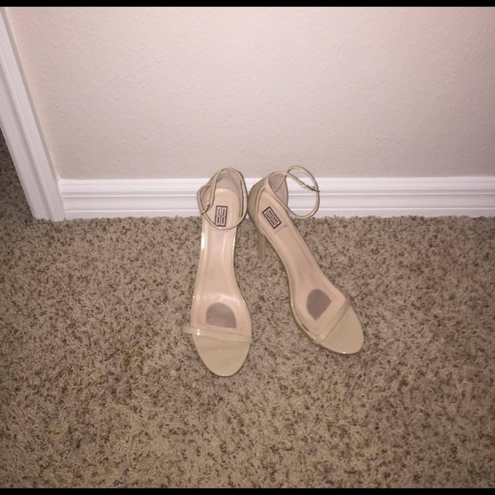 Size 11 NUDE/CREAM heels