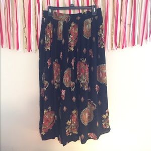 🎊HP🎊  VINTAGE Midi Skirt