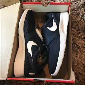 NWB Nike Kaishi Shoes size 12 Navy Blue