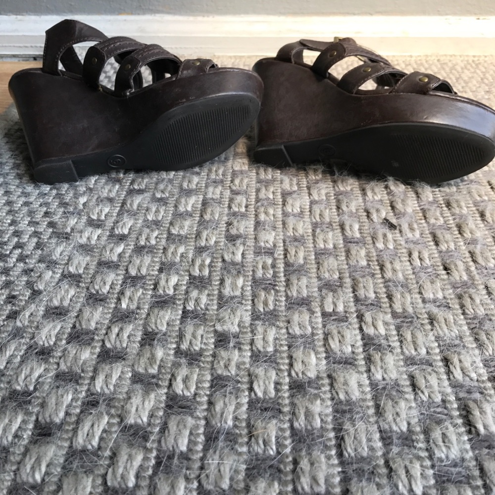 Shoes - Picture 3 of 3