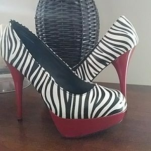 Zebra platform 👠