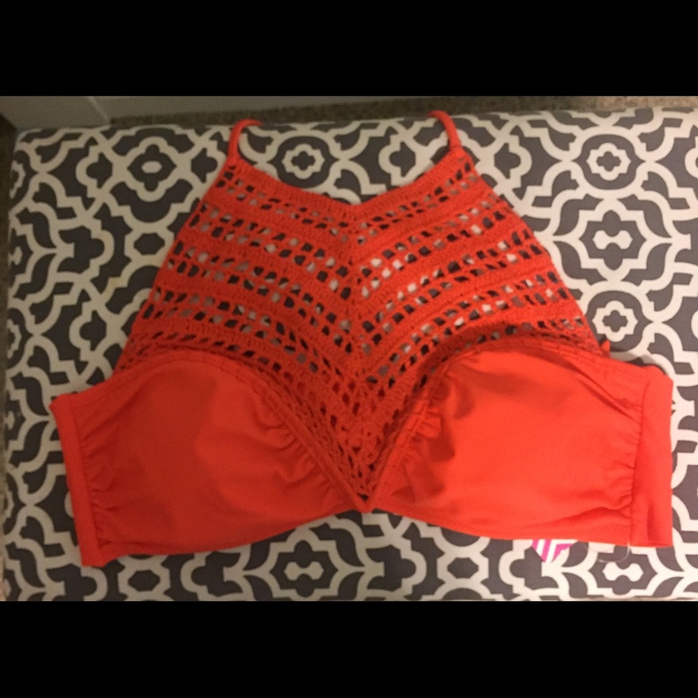 Size X Large bathing suit top👙