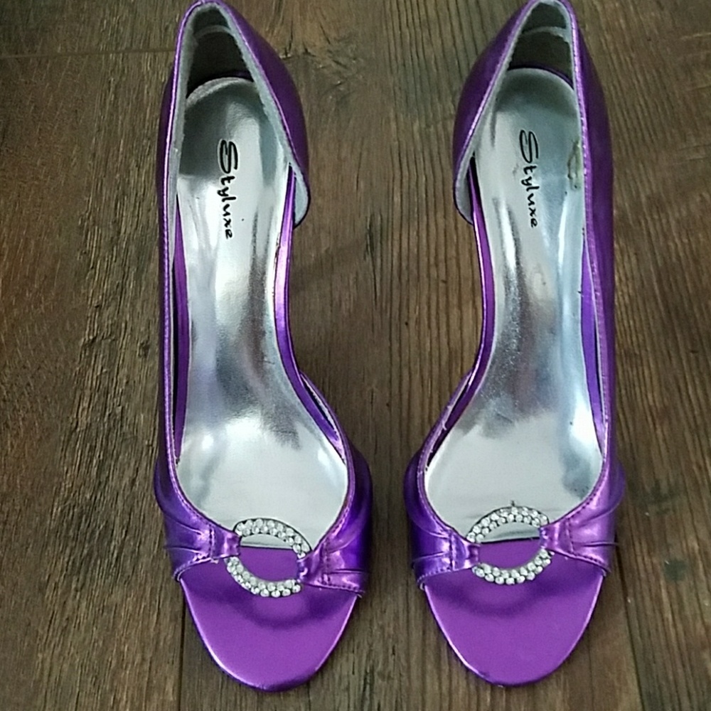 Shoes - Picture 4 of 4