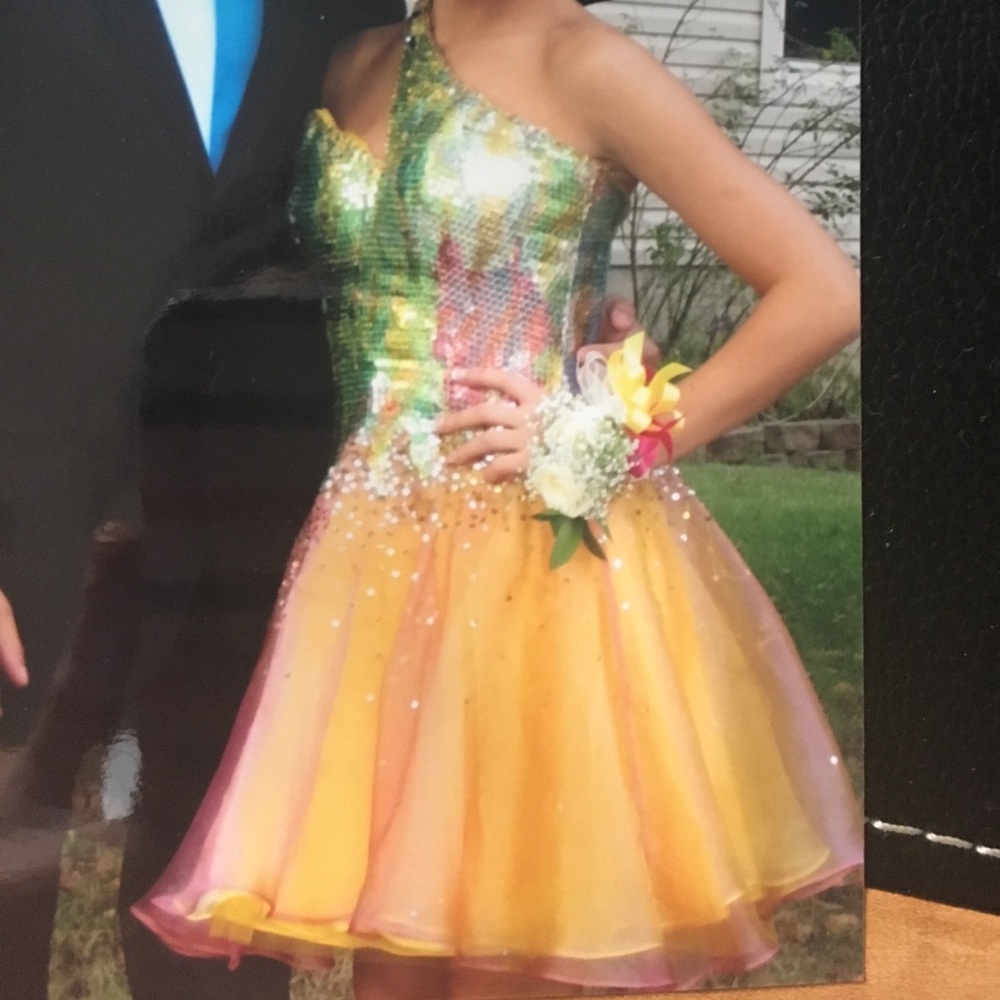 Gorgeous homecoming/wedding dress by blush prom