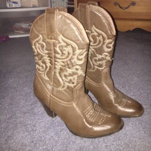Rampage Boots