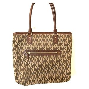  FLASH SALE Beautiful Michael Kors bag