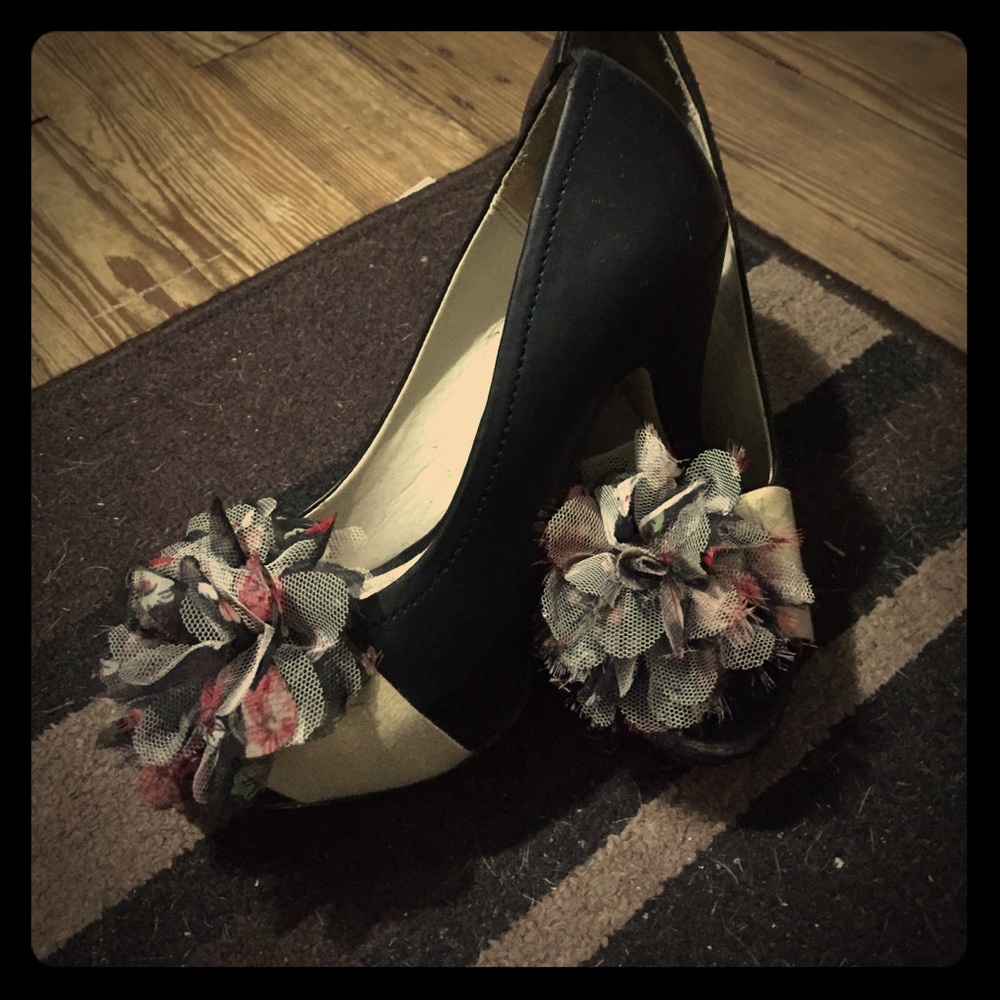 Size 8 DOLCE Heels😍