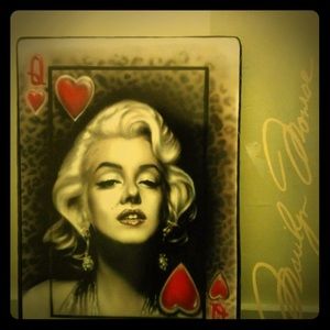 Meet your Posher, Ebony