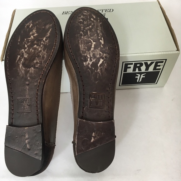 NIB 7 Frye Carson tab ballet flat brown smoke - Picture 7 of 8