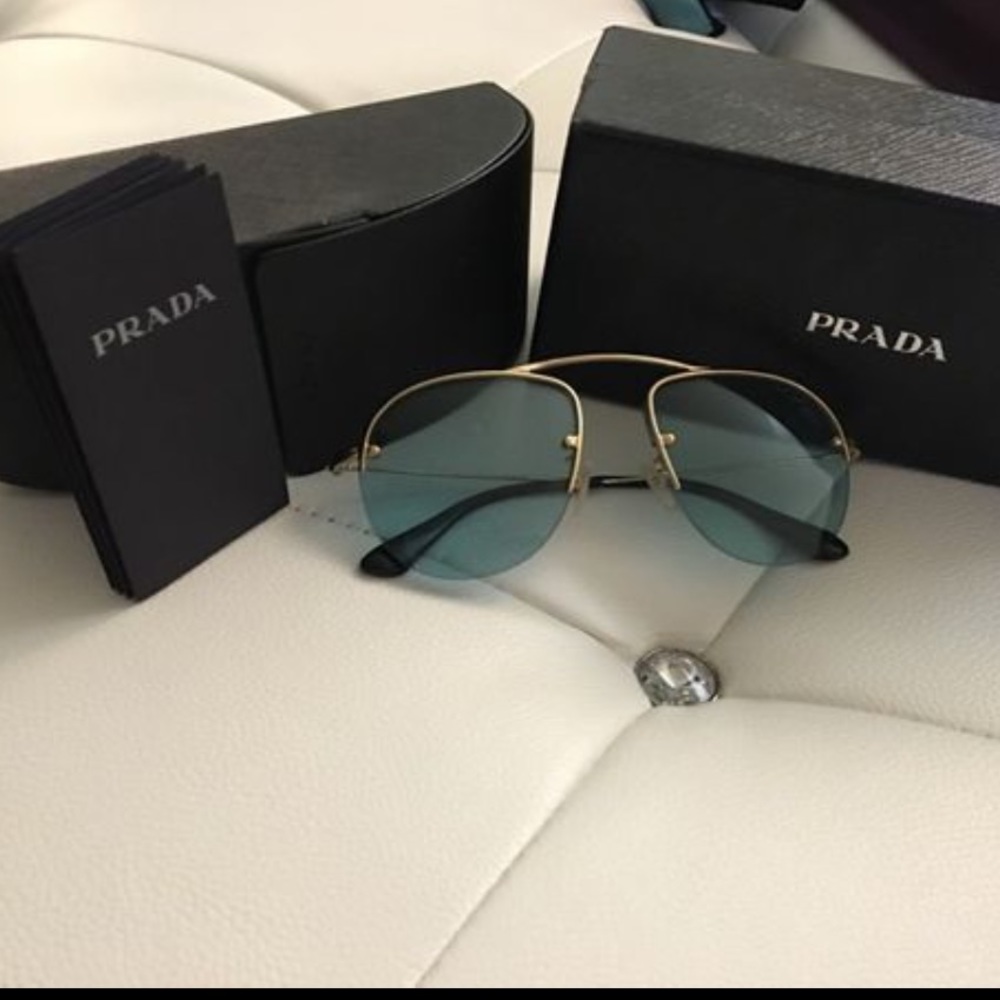Prada sun glasses
