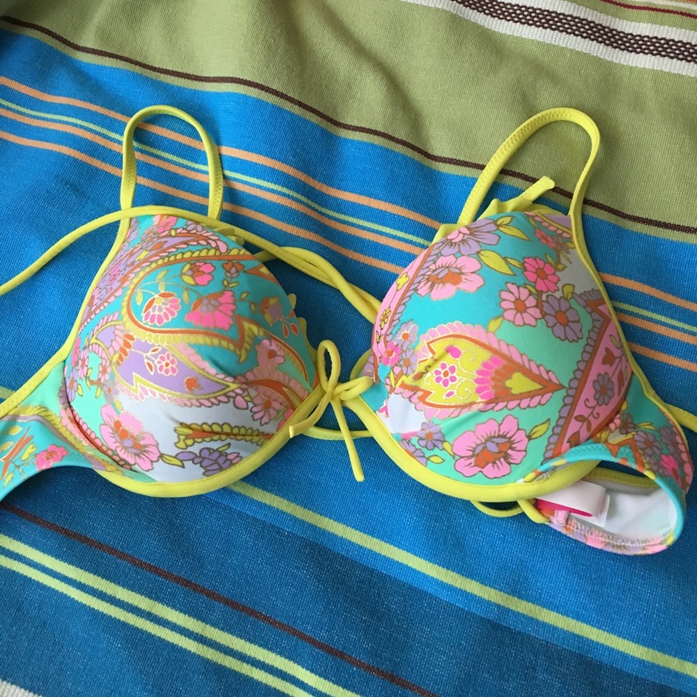 Victoria Secret swim top/ bottom