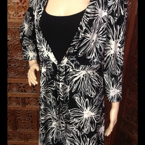 Apt 9 Black and white flower print dress , size L - Picture 4 of 8
