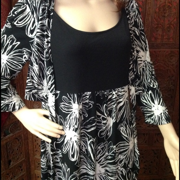 Apt 9 Black and white flower print dress , size L - Picture 8 of 8