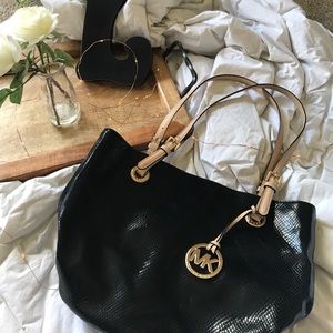Michael Kors purse🖤✨