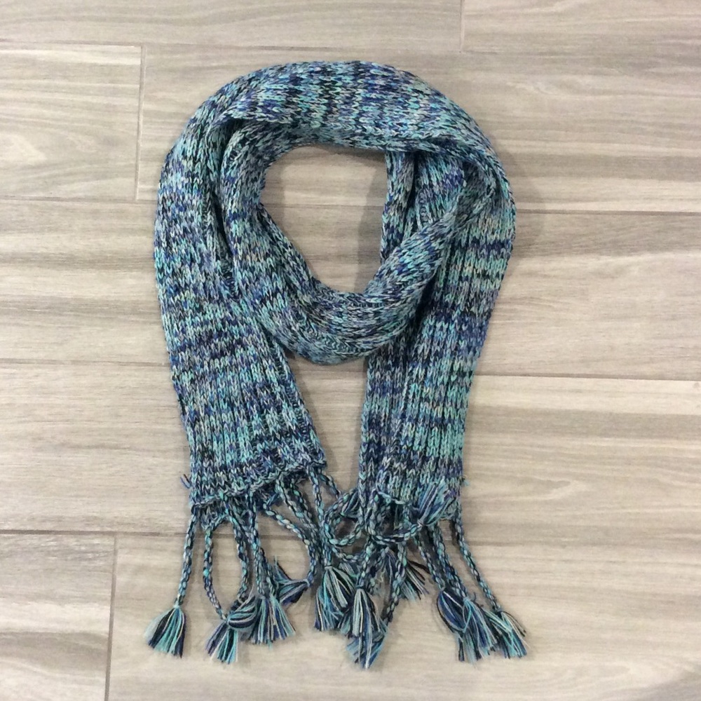 Multi color knit scarf