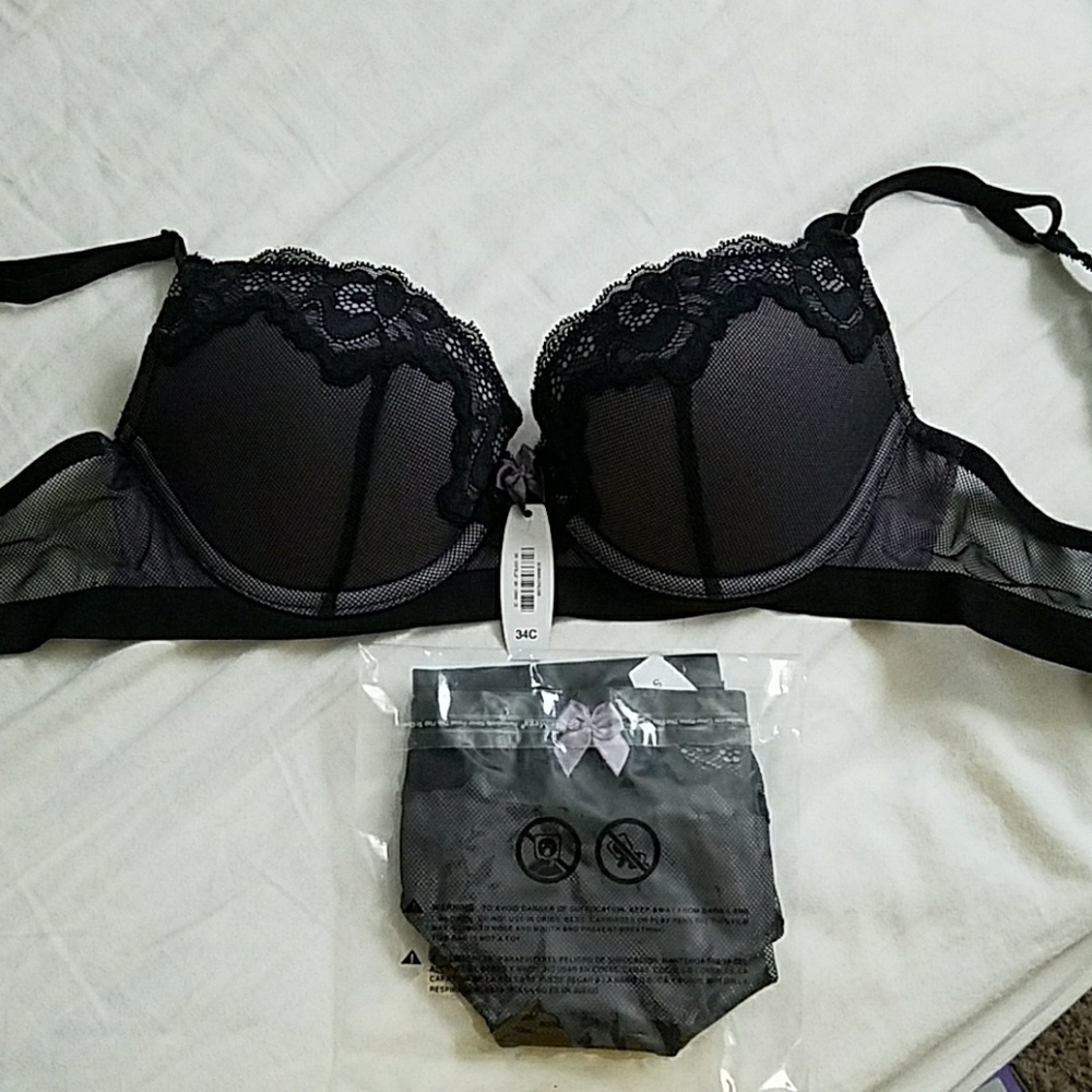 Bra and underwear set