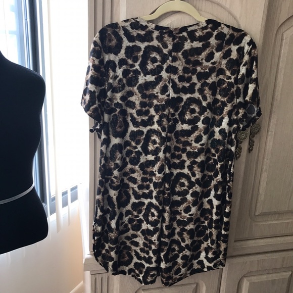 NEW! Silky Animal Print Tunic/Top - Picture 2 of 5