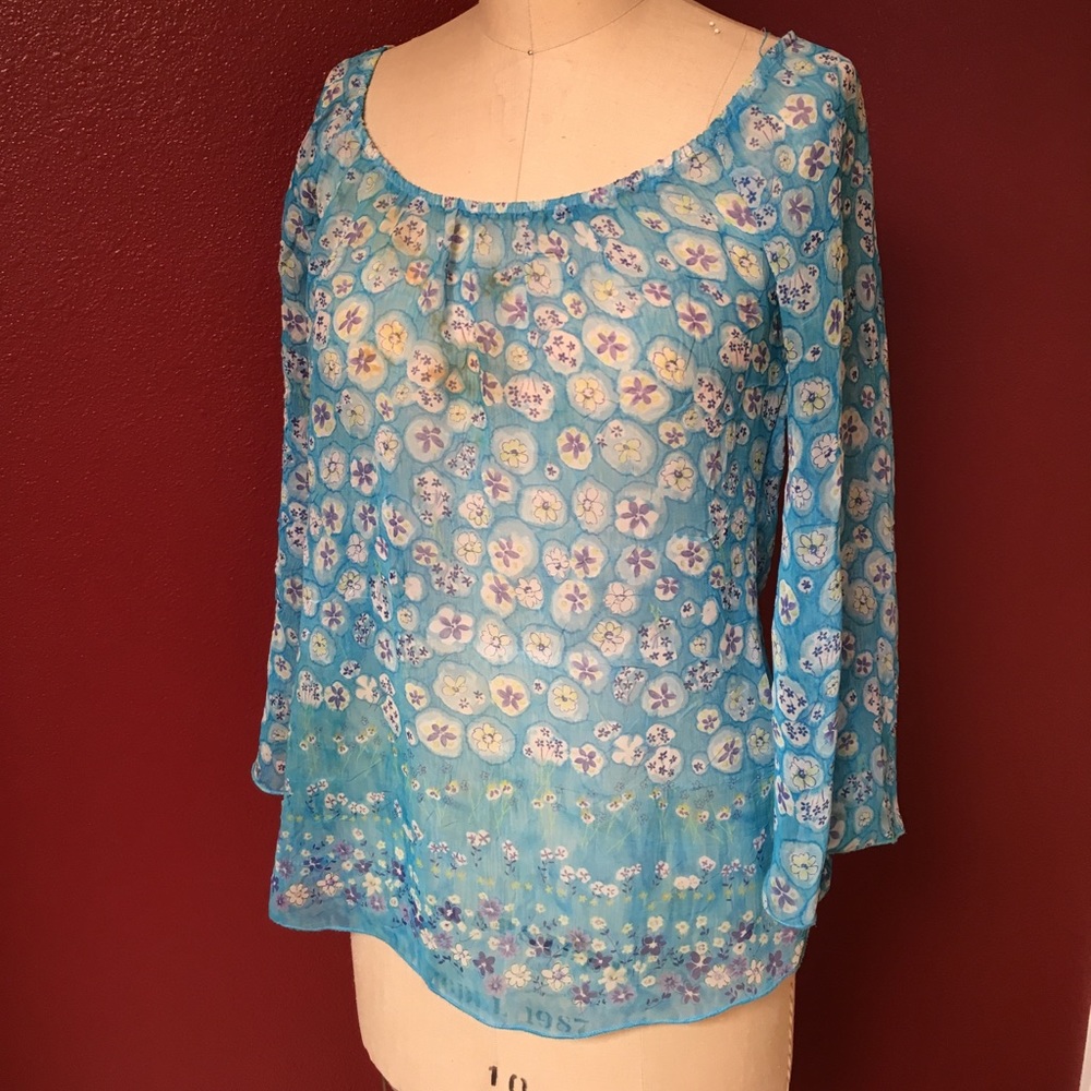 Blue floral loose top